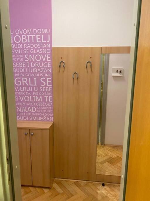 Ferienwohnung Self Check-In Studio With Wi-Fi And Parking Place Zagreb Exterior foto